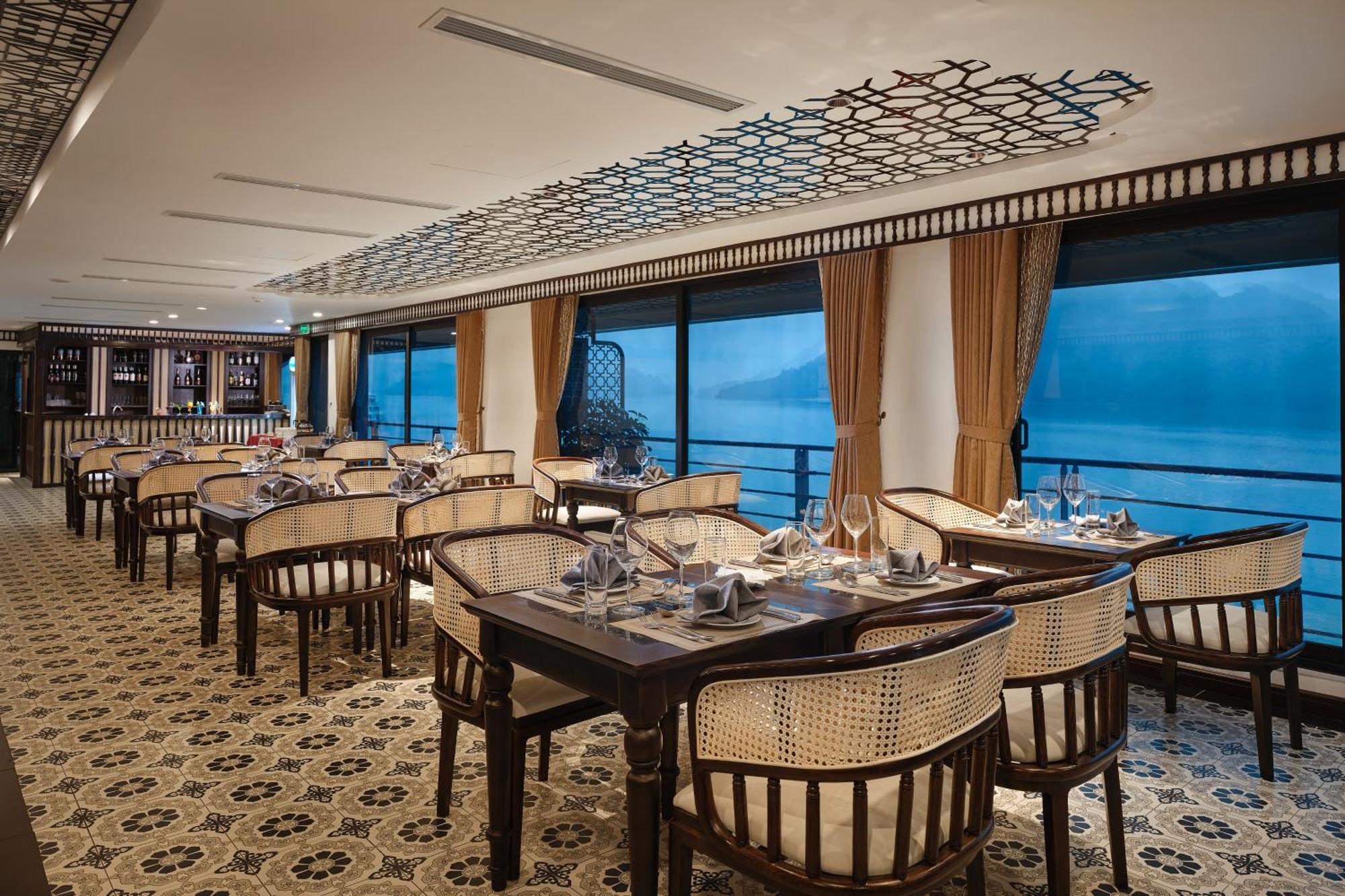 Era Premium Cruises Halong Hotel Hạ Long-öböl Kültér fotó