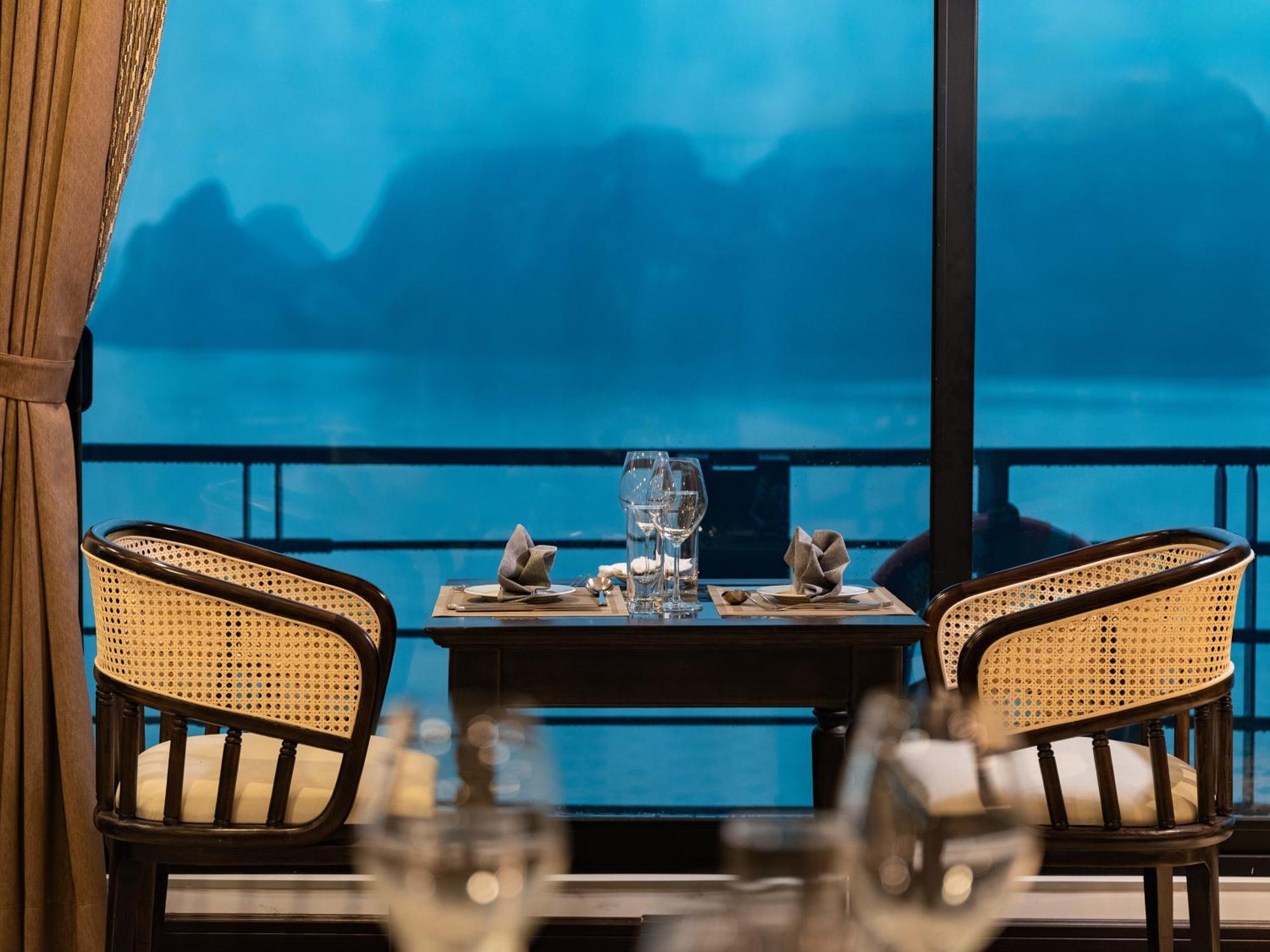 Era Premium Cruises Halong Hotel Hạ Long-öböl Kültér fotó