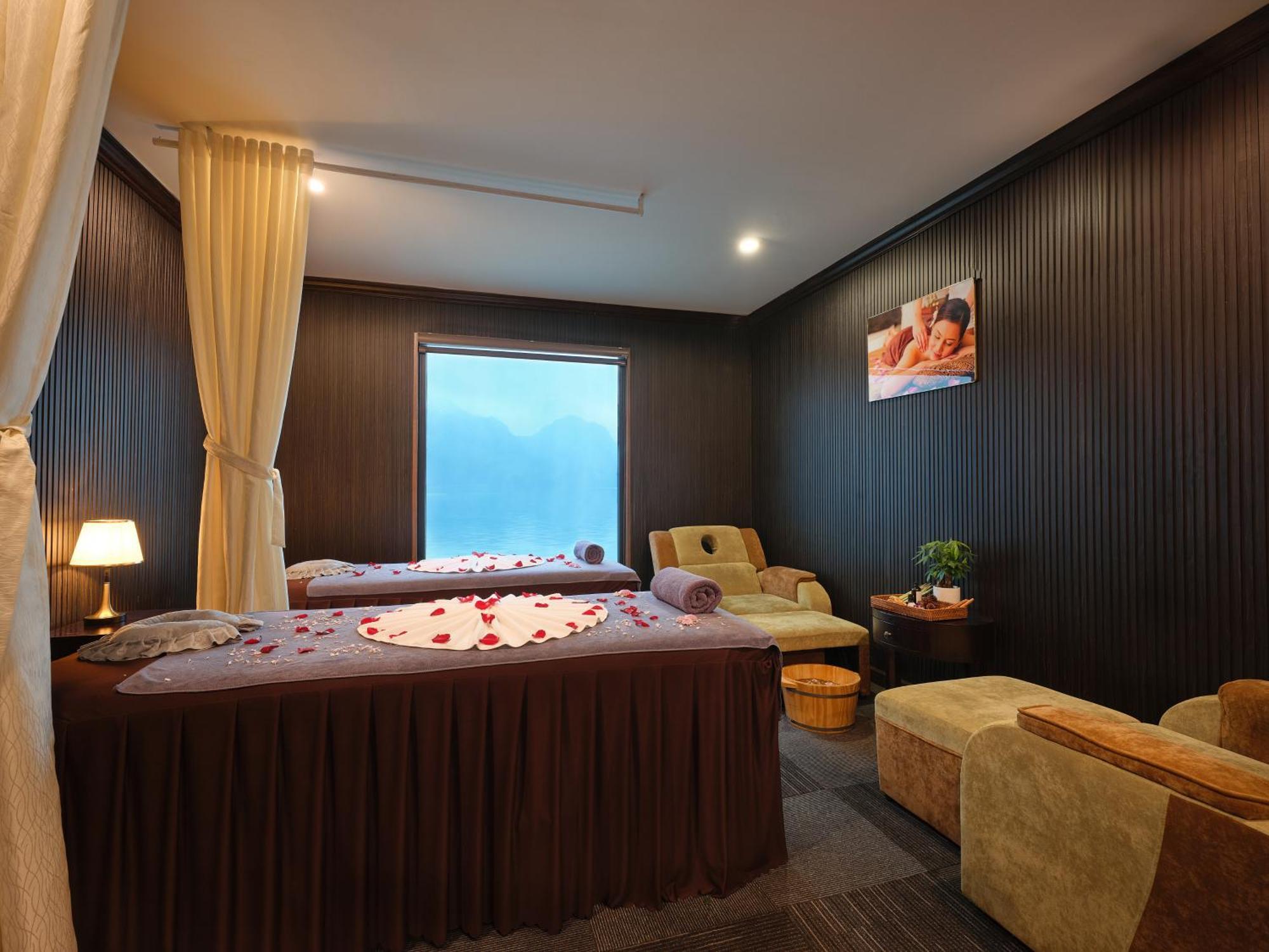Era Premium Cruises Halong Hotel Hạ Long-öböl Kültér fotó