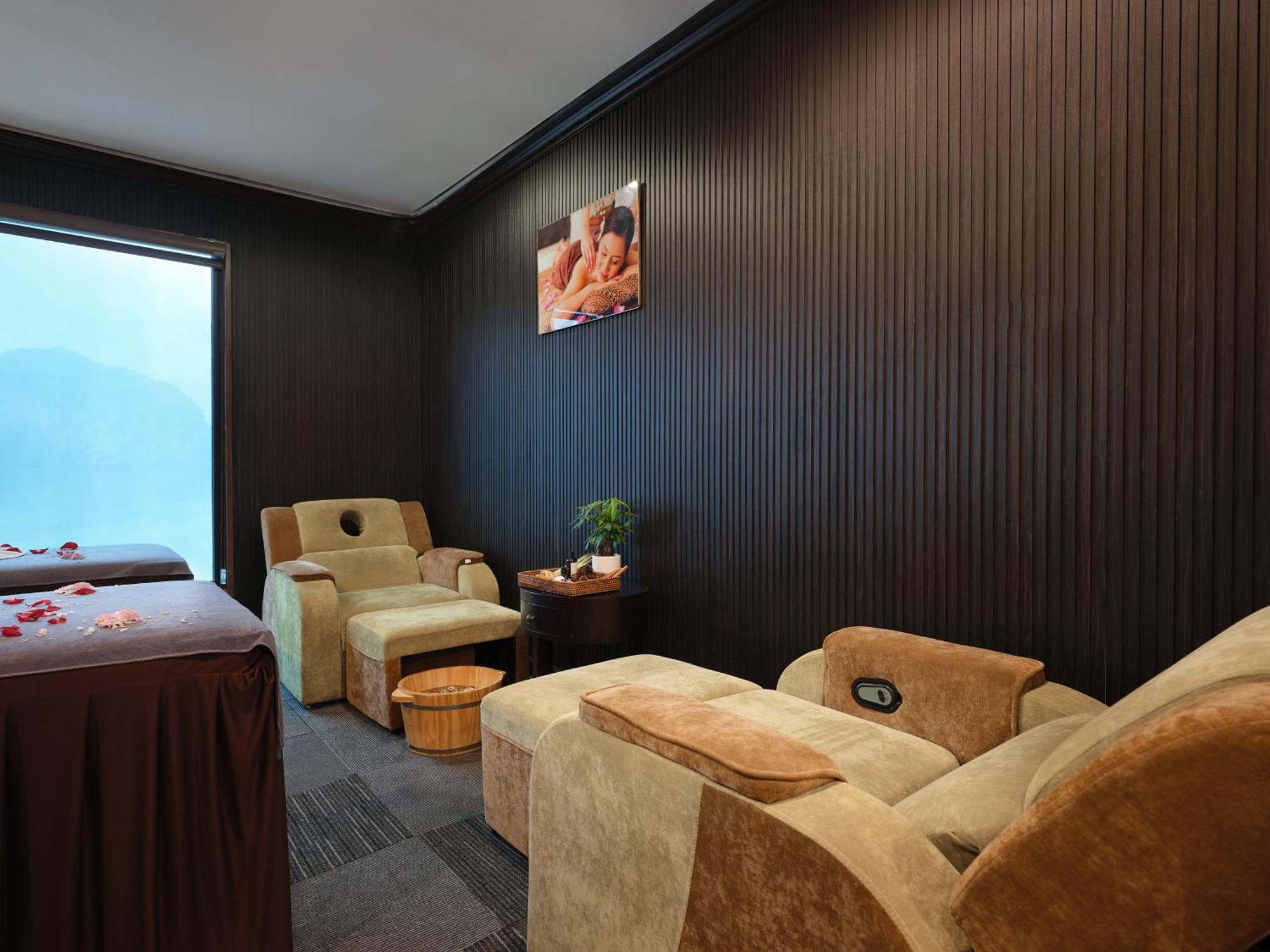 Era Premium Cruises Halong Hotel Hạ Long-öböl Kültér fotó