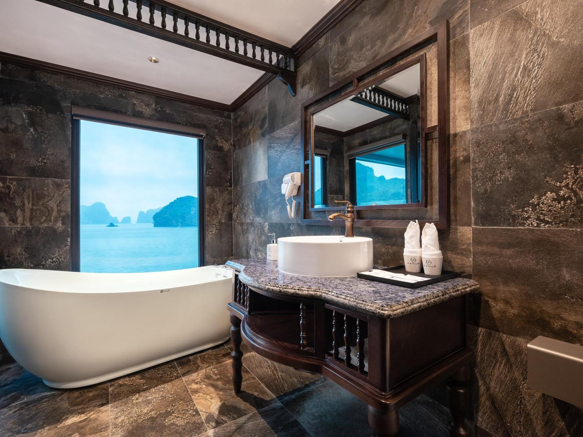 Era Premium Cruises Halong Hotel Hạ Long-öböl Kültér fotó